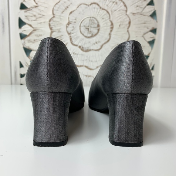 Stuart Weitzman Gray Satin Pumps, 7.5
